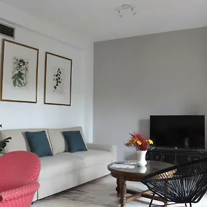 https://casa-puerta-de-santa-cruz.es-andalucia.com